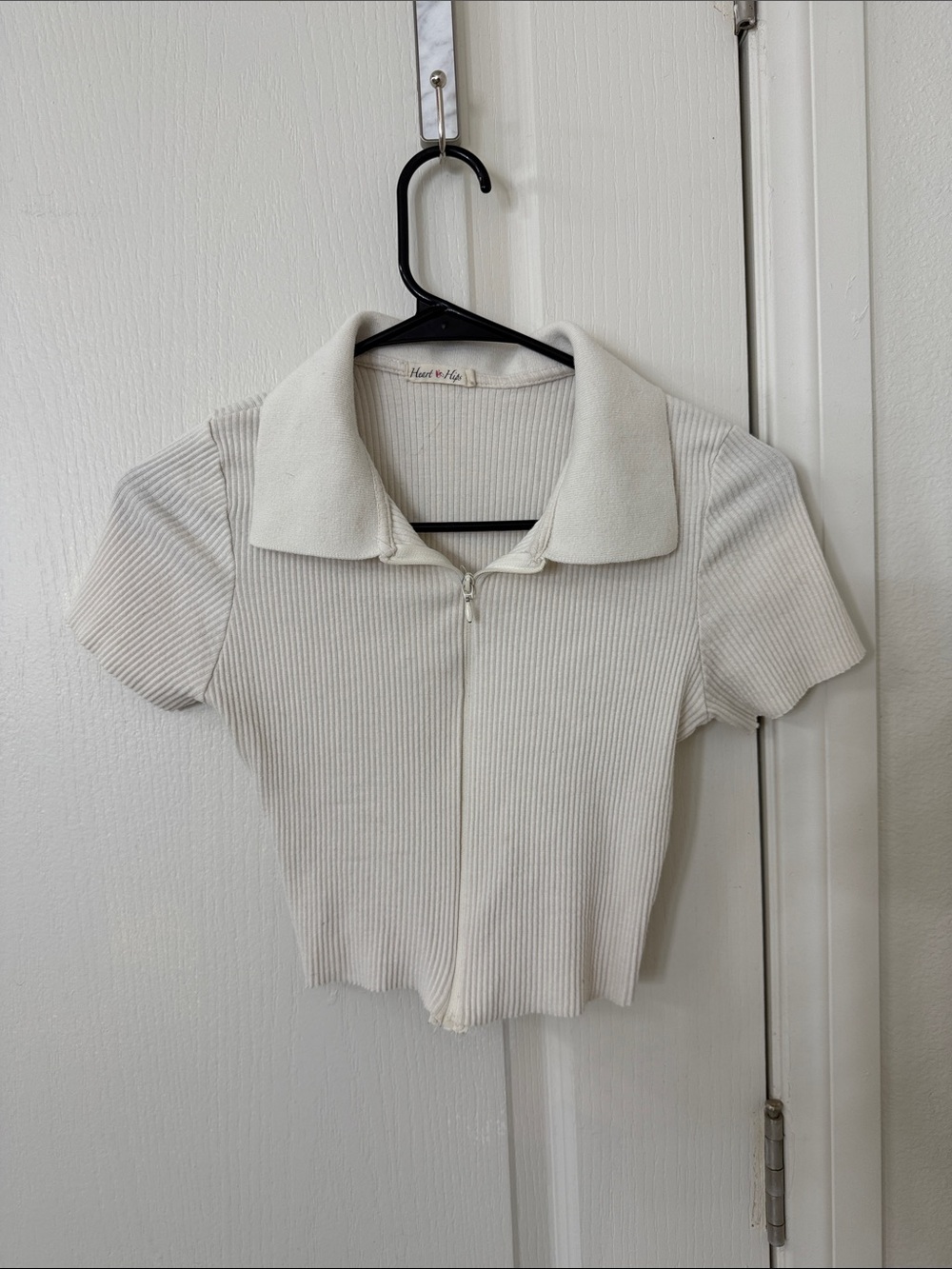 Heart Hips Cream Ribbed Zip-Front Cropped Top